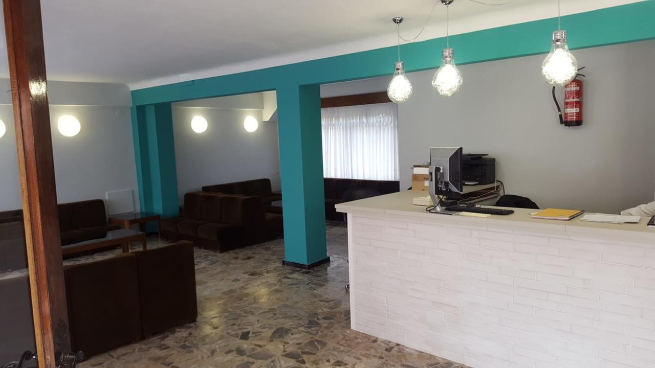 Hostal Rosi ลาเรโด ภายนอก รูปภาพ