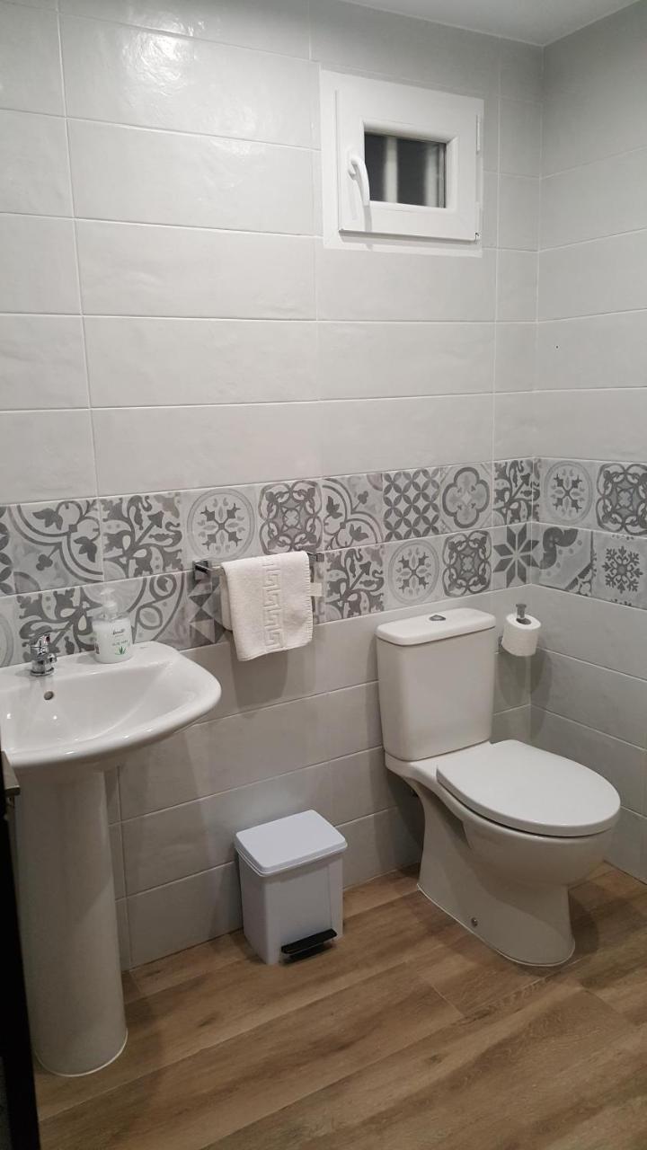 Hostal Rosi ลาเรโด ภายนอก รูปภาพ