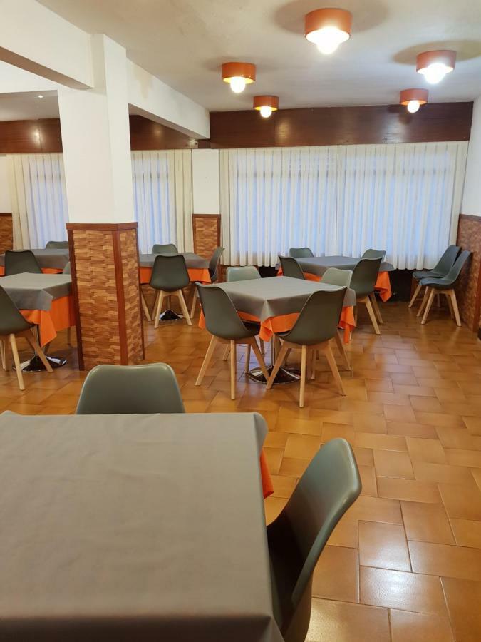 Hostal Rosi ลาเรโด ภายนอก รูปภาพ