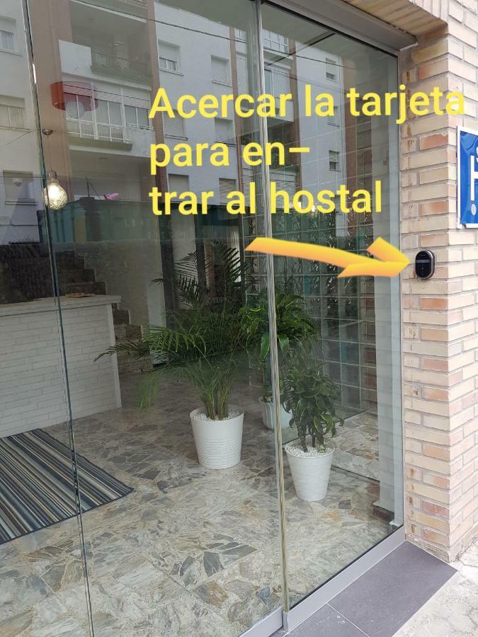 Hostal Rosi ลาเรโด ภายนอก รูปภาพ